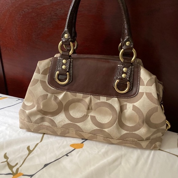 Coach Madison Gold Signature Handbag H0868-12947 - Picture 9 of 11